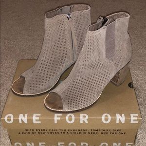 Toms Majorca Peep Toe Boot-size 6.5